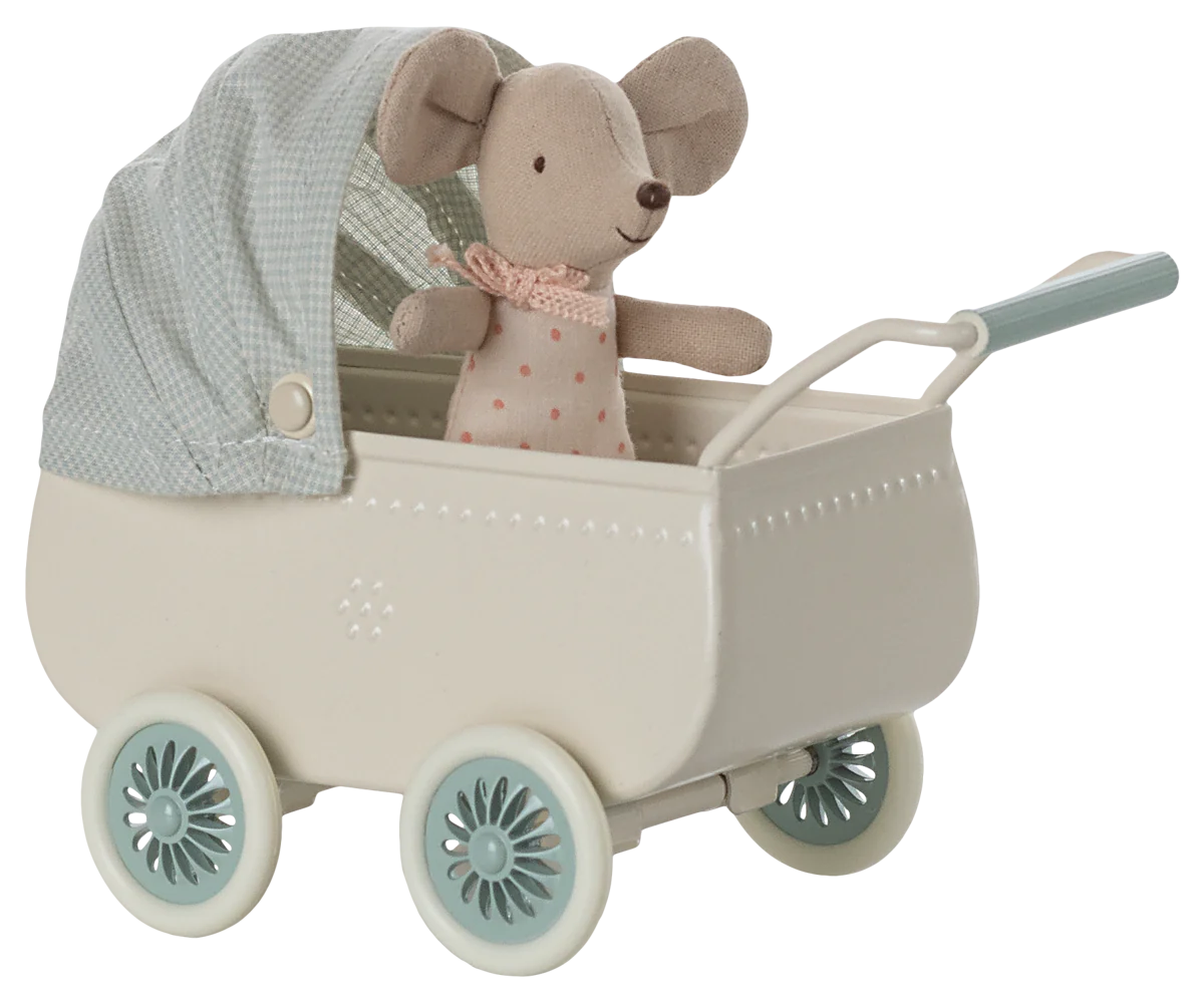 Maileg miniatyr dockvagn med babymus