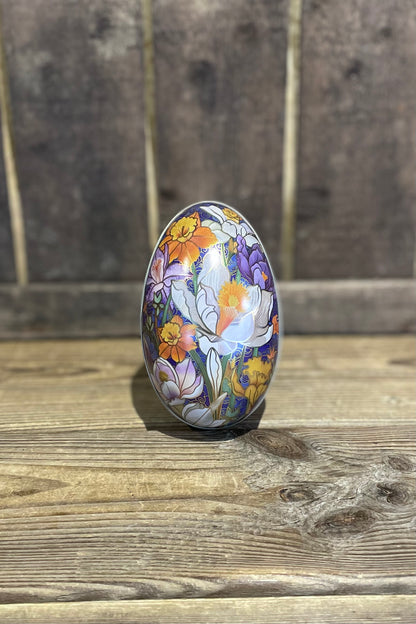Blommigt påskägg i plåt lila