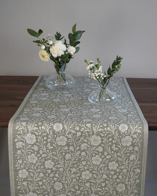 Blååker löpare Dimgrön - Hanna Wendelbo - 50*150 cm